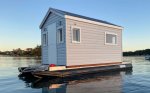 Pontoon House Boat